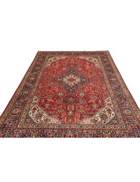 Tabriz 205x300 Cm Tabriz, Persia. Material: Hand-carded Wool