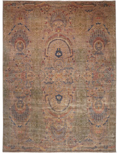 Discover the Shahi Fine rug from Pakistan: hand-carded wool, traditional medallion design, abrash effect in green and beige tone