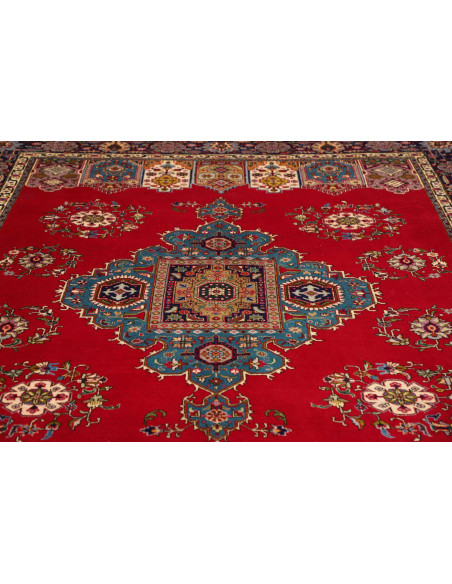 Tabriz 243x330 Cm Tabriz, Persia, Hand-carded Wool warp: