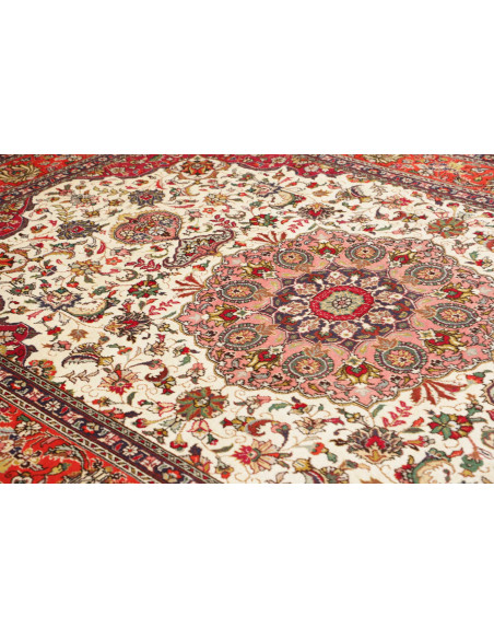Tabriz 203x298 Cm Tabriz, Persia, Hand-carded Wool warp: