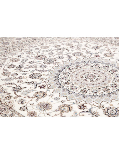 Authentic Persian Nain 6La rug in wool and silk. Elegant central medallion, floral motifs, cream, blue, grey colors. Superior qu
