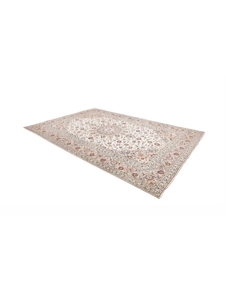 Hand-knotted Persian Kashan rug in wool. Central medallion and floral motifs on an ivory field. Perfect for classic and refined 