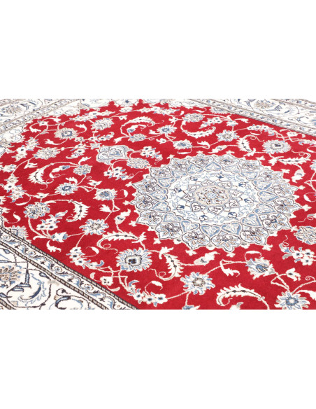 Rug Nain Kashmar Persia 198x293 Red Cream