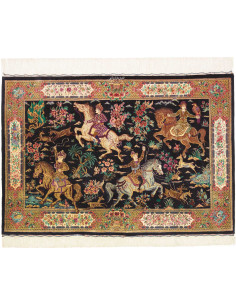 Tappeto Ghom seta persiano. Scena di caccia dettagliata su fondo nero, annodato a mano con 100% seta. Lusso e arte per la tua ca