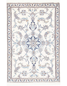 Discover the Persian Nain Kashmar rug. Featuring a central medallion and floral motifs, made of wool and silk. Ivory and blue to