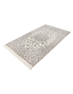 Tappeto Nain 9La persiano originale con medaglione centrale e motivi floreali. Lana e seta, annodato a mano. Colori crema, blu,  2