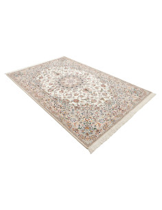 Tappeto persiano Nain 9La in lana cardata e seta. Design floreale con medaglione centrale su fondo avorio. Eleganza artigianale  2