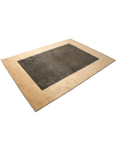 Tappeto Shayan, Pakistan. Moderno design geometrico nero e beige in lana cardata a mano. Perfetto per interni contemporanei. Acq 2