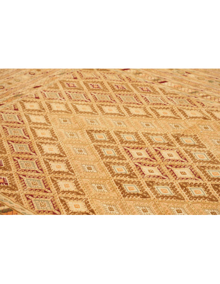 Hand Made Rug Nakhunak Pakistan 183x238 Beige B