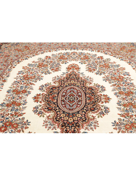 Rawar Sherkat 291x403 Cm Rawar Sherkat, Persia, Hand-carded