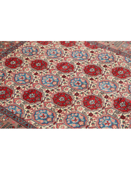 Hand Made Rug Varamin Persia 125x185 Red Ivory