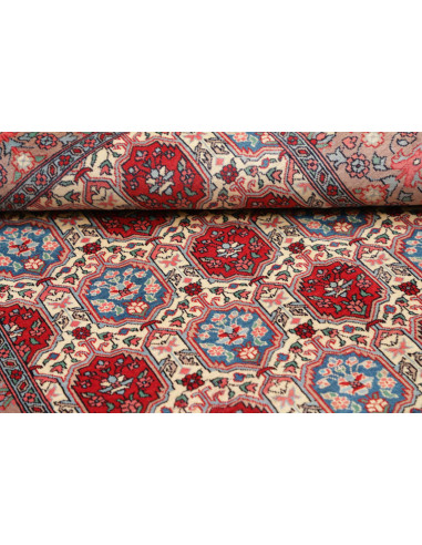Hand Made Rug Varamin Persia 125x185 Red Ivory